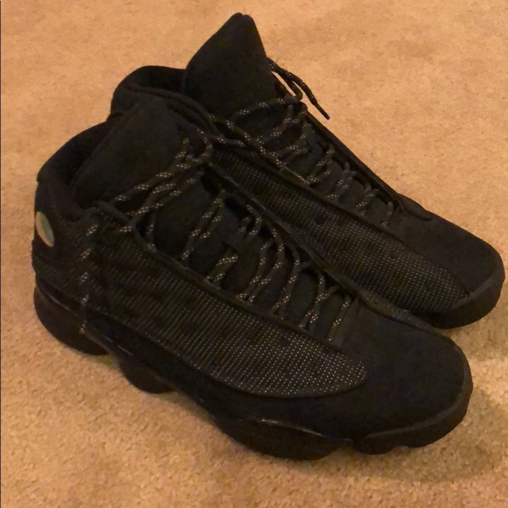 Jordan Retro 13 “Black Cat”